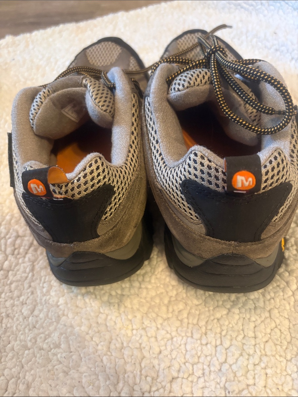 Merrell Kids Gray and Black Trail Sneakers with Yellow Lacing Detail - Picture 4 of 5